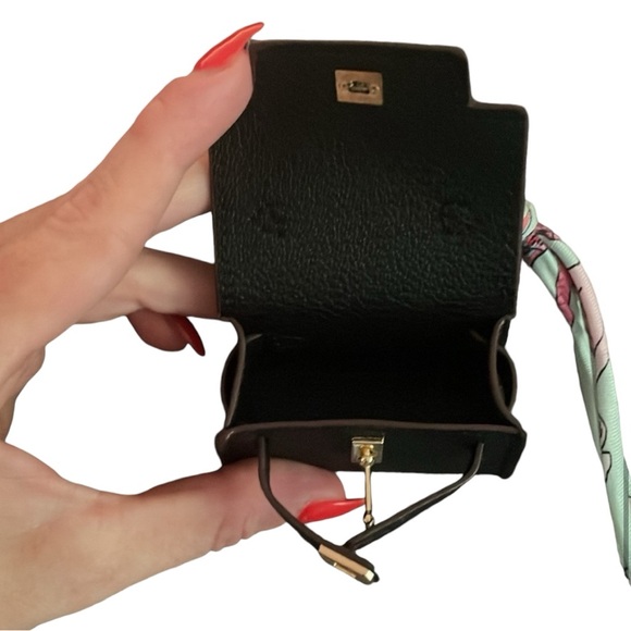 “The Kelly” mini bag charm - Picture 4 of 6